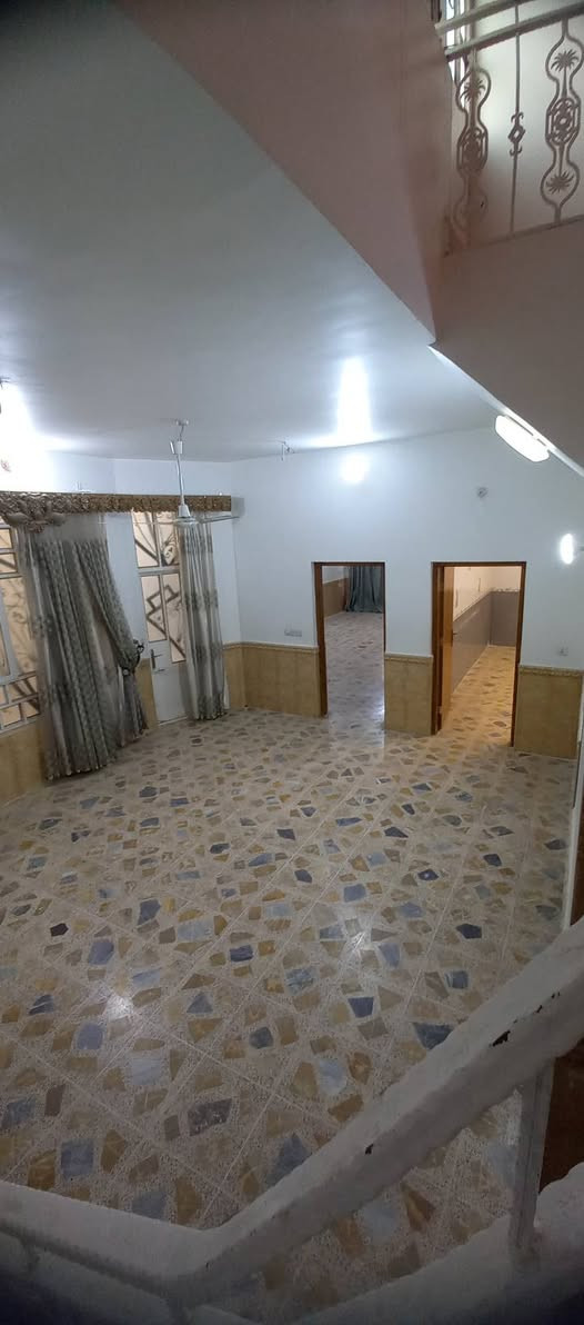 دار ٢٥٠م طابق واحد مسلح نظيف جدا حي ميسان منطقة ٧١ مكان ممتاز السعر خاص والتوضيح أكثر بالفيديو والصور للاتصال *********** *********** مكتب ابو فاطمة حي العدالة شارع المستوصف
