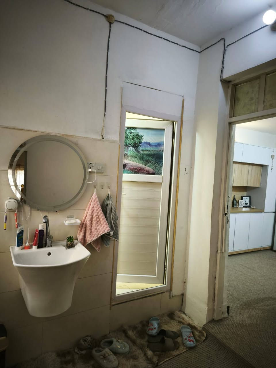 سلام عليكم ورحمة الله وبركاتة بيت معروض للبيع المساحه 130م
الموقع النجف حي الميلاد البيت صاير عل ساحه جبيره وصاير بين مدرستين وادي الرافدين و مدرسه فدك ابتدائية ومتوسطة خلف البيت مباشرة المولده مال الحي وبالنسبه للسوك يبعد عن البيت ربع كيلو متر يعني الموقع جدا ممتاز من باب احتياجات العائلة نجي عل تفاصيل البيت 

الطابق الارضي صب
 البناء غرفتين وصاله ومطبخ واستقبال ومكشوفه وحمام وتواليت وطارمه صغيره 
الطابق الاول عكاده
البناء غرفتين وصالتين ومخزن ومكشوفه
 والطابق الثالث فقط تشاريف 
***********
السعر 120 قافل
