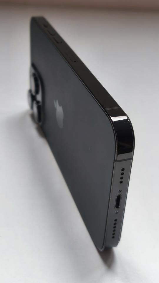 ايفون 14 برو ماكس شرق اوسط مبدل شاشه نوعيه زينه ٣ خيارات وبطاريه فيس ايدي شغال والباقي مكفول كامل ملحقات شاحنه وكفرات وسماعات رايده مراوس ب 15 برو ماكس حتلو تعبان وانطي فرق (***********) واتساب
