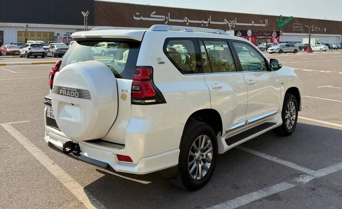 تويوتا برادو VX موديل 2020
كويتي شركة الساير 
مواصفات معروفه دبل تانكي 
علامات مميز برونزي 🩶
ماشيه 53 km
رقم بغداد باسمي
سنويه جديده ورقم جديد 
محرك كير كهربائيات صدر كله جاهز 
السعر //405$   وبيها مجال 
العنوان بغداد الكرخ
***********
