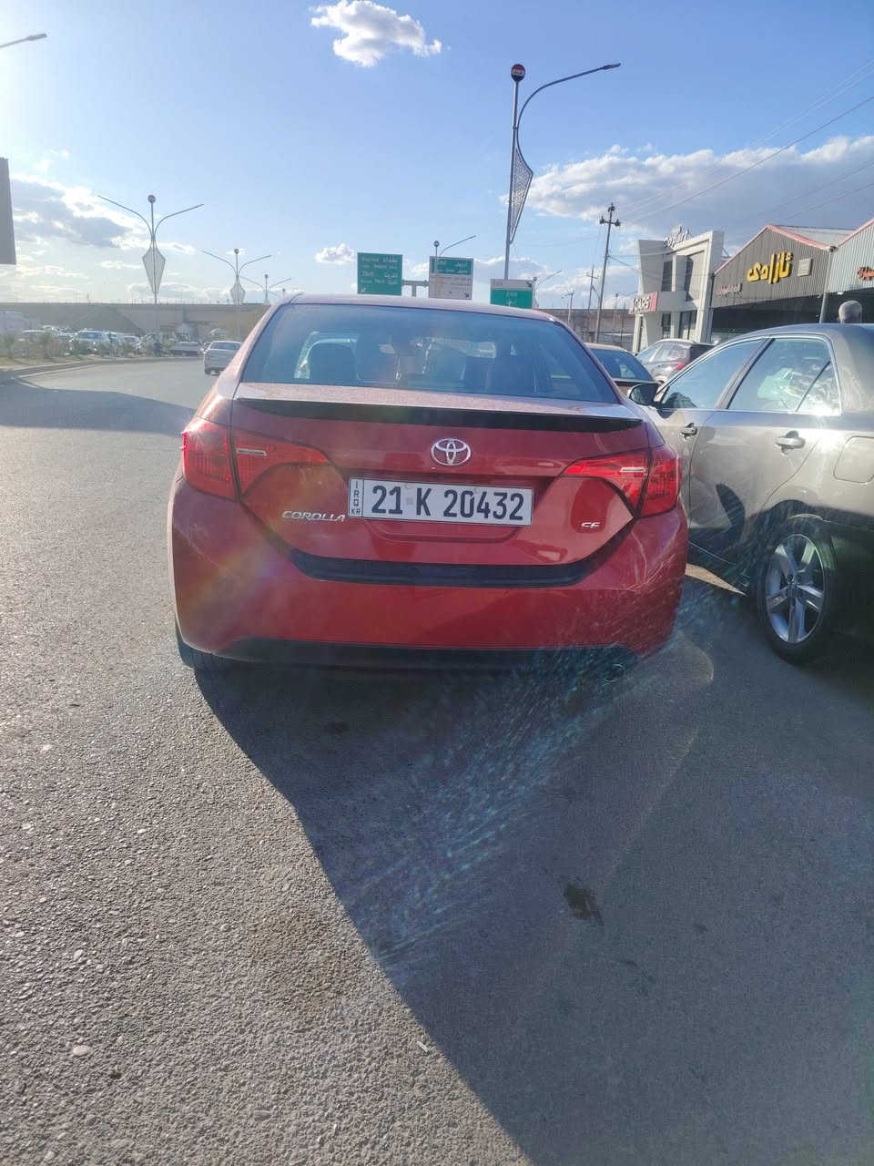 سلام عليكم للبيع سيار كورلا 2017 موصفات SE ضرها بونيد مبدل ابيها اشوي دواخل واني مكلف من شنر سعر صحبها ***********توحياتي للجميع
