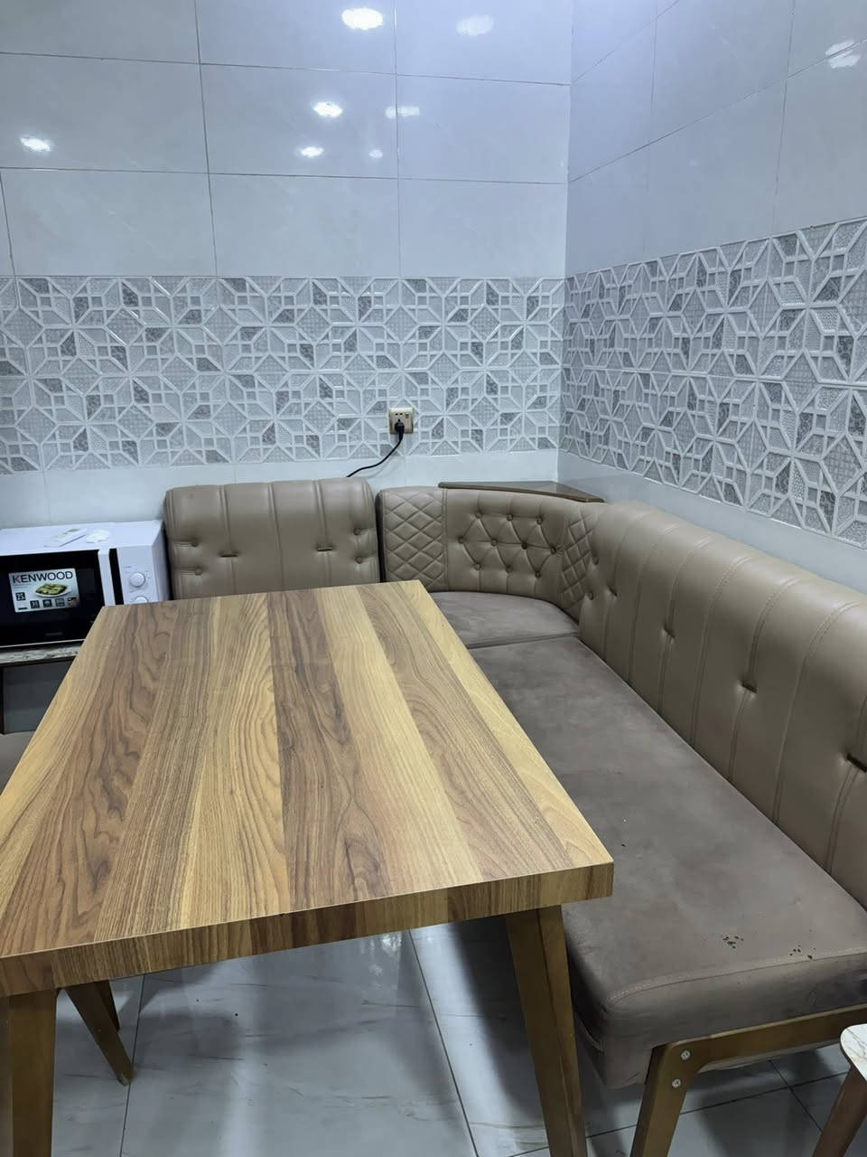 يز طعم جديد للبيع السعر ٣٥٠ 
العنوان المنصور دور السود 
***********
