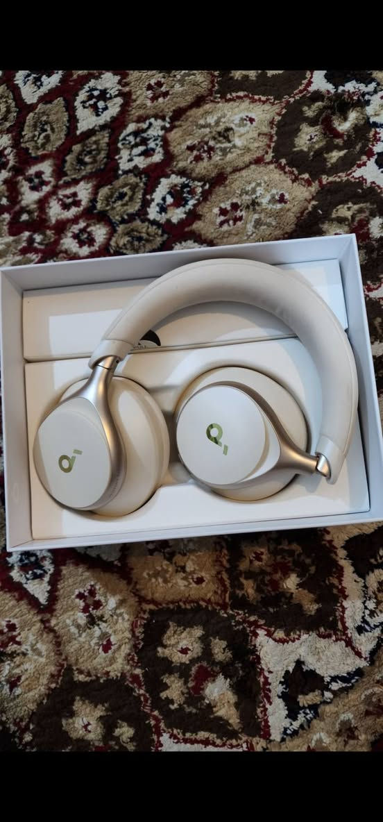 السلام عليكم هاي الجميله Space One للبيع بطاريتها تدوم من 40-55 ساعه ونظام ال(fast charge 5min=4H)
صوت خيال ومايك صااافي وNoise Cancelling شي ثاني 🔥
بسعر 60 الف 🌹❤️


**إذا كنت صاحب هذا الإعلان وتريد حذفه لأي سبب، رجاءا أرسل رسالة إلى الدعم الفني**