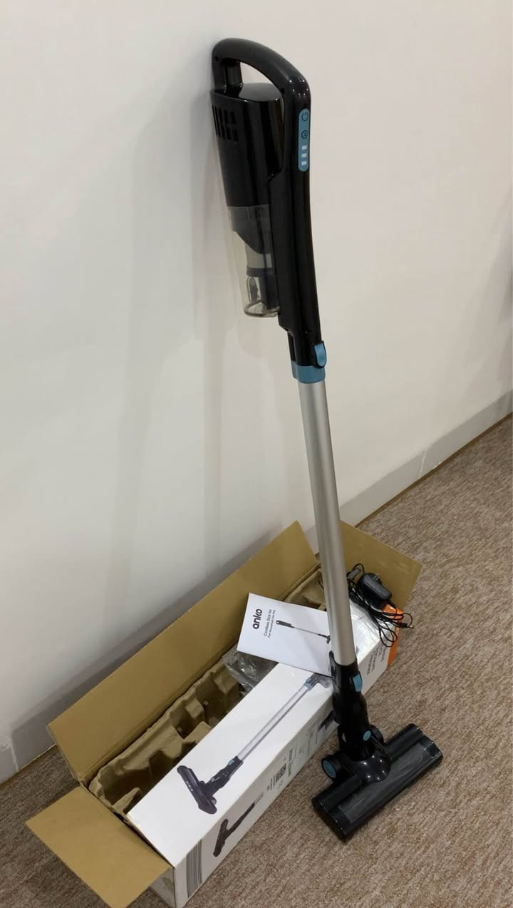 کوردی / عربي

    گسکی شەحن مارکە : Anko

* جۆر : Cordless Stick Vacuum Cleaner (گسکی شارجی بێ وایەر)

* ڤۆڵتاژی پاتری : 22.2V Lithium-Ion

* هێزی مۆتۆر : 140 Watt

* ژمارەی خێرایی : 3 ئاست (Low / Medium / High)

* ماوەی کارکردن : تا 20 خولەک لەسەر بەرزترین هێز وە لەسەر خاوترین هێزی تا ٤٠ خولەک کاردەکات 

نرخی  / ٧٥،٠٠٠ 

تێبینی / ئەو گسکە لەنگەی ئوسترالیە و زۆر پاکە وەک نوێیەو جۆرەکەی زۆر باشە

-----------------------

 مكنسة Anko اللاسلكية

* النوع: مكنسة عصا لاسلكية (Cordless Stick Vacuum Cleaner)

* البطارية: ليثيوم أيون 22.2 فولت

* قوة المحرك: 140 واط

* عدد السرعات: 3 سرعات

* مدة التشغيل: تصل إلى 20 دقيقة على أعلى و سرعة على أقل مستوى من قوة الشفط تعمل المكنسة لمدة تصل إلى 40 دقيقة تقريباً

سعر / ٧٥،٠٠٠     

ملاحظة / هاي مکنسة بالة استرالیة و مثل جدید و مارکة مالتە کلش زینە أربيل, العراق


**إذا كنت صاحب هذا الإعلان وتريد حذفه لأي سبب، رجاءا أرسل رسالة إلى الدعم الفني**