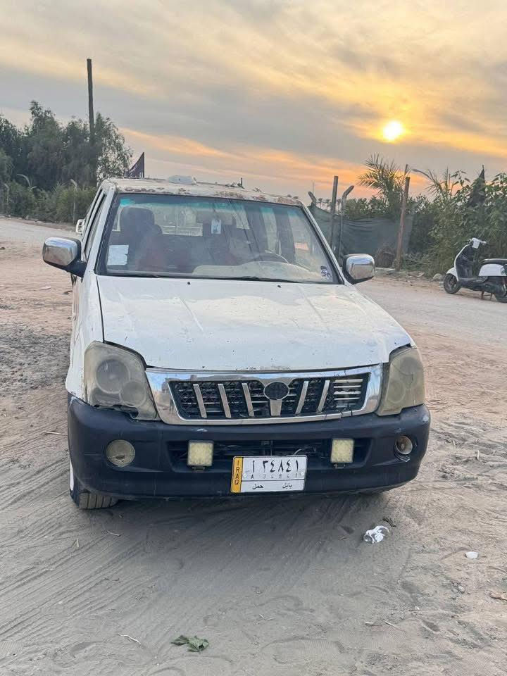 سياره كريت ويل  للبيع بسمي مديل 2006
السعر 25🌹وبيها مجال 
***********
