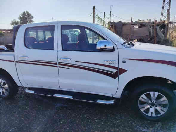 سلام عليكم ورحمة الله وبركاته
سياره فلاونزه موديل 2006 
شاصيها 19
مكينتها فول لا تنقص ولا تبخر ولا دخن نضيفه
مبدل بيها بنيد وضربه بجاملغ ومبدل 
فقط طرف الشاصي بي ضربه بل خشم
ما بيها أيي معجوب بيها تكحيل صبغ قليل
والباقي كله مكفول سياره نضيفه 
رقمها نجف انكليزي
تريد تحويل تريد وكاله كله موجود 
العنوان ميسان قضاء الميمونه 

السعر 110 وبيها مجال حق الجيه 
الاتصال على الرقم /***********
