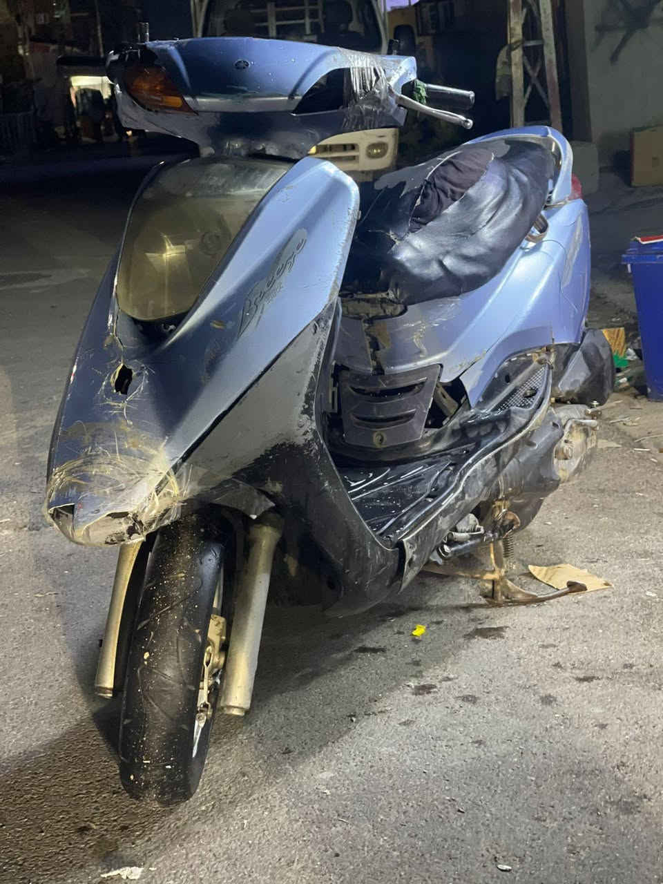 سلام عليكم دراجة خير من الله شغاله مكينه جديد مافتوحة السـعر (350) وبيها ماجال  قليل الرقم ***********مـتواجد وتساب مكاني بغداد
