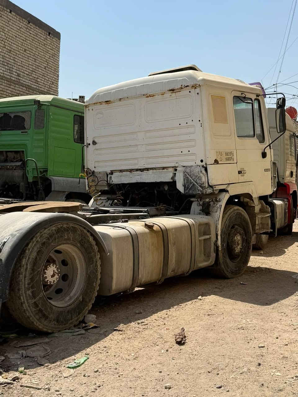 سلام عليكم مان للبيع السيارة مربوطة فلات رقم بغداد سيارة نظيفة خير من الله تانكي كاز الف عارظهة ب60 ورقة وبيهة مجال للستفسار اكثر اتصل على الرقم ***********
