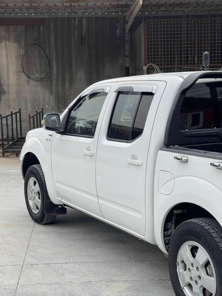 نيسان نافارة 2009بيدةحم بي ليدران تةنها ئةو توزةي بوياخة كةدياريم كردوةلةرسمةكة زياتري نية  سةنةوي دةقةم ژينكة ريگةو بان هةمو نوييةتا 2029 گير مةكينة تةبريت دارو بةردي هةمو بةشةرت (تيبيني من خاوةني نيم زومارةيم داناوة تةلةفوني بوبكةن سةيارةكة لةهةوليرة جوابي كومينتو چات نادةمةوة )(***********)
لةسةر ئيزني ئادميني ❤️ أربيل, العراق
