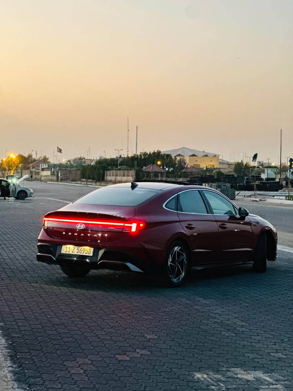 سلام عليكم 
سوناتا 2024 فول مواصفات بانوراما 
مكينة 2500 تنفس طبيعي المرغووب
تحديد مسار
تشغيل عن بعد 
رادارات جانبية و خلفية 
السيارة مليانه مواصفات 
حادثها بنيد و جاملغين البنيد مصبوغ 
و الجاملغات بارد 
السيارة حلوة و جاهزة ترايك لتركيا 
رقم بغداد حرة شرط التحويل 
السعر 185 ومجالها بسيط للشراي 
مكاني بصرة دور النفط 
*********** البصرة, العراق

