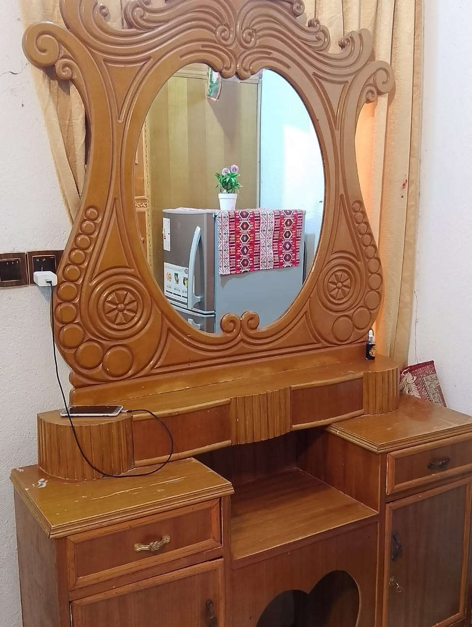 غرفه للبيع كلش نضيفه السعر ب900 وبيها مجال
هذا رقمي ***********
