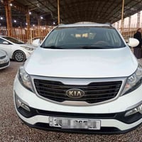 ٢٠١٤ • محرك ٢٤٠٠ • شاشة وكاميرا