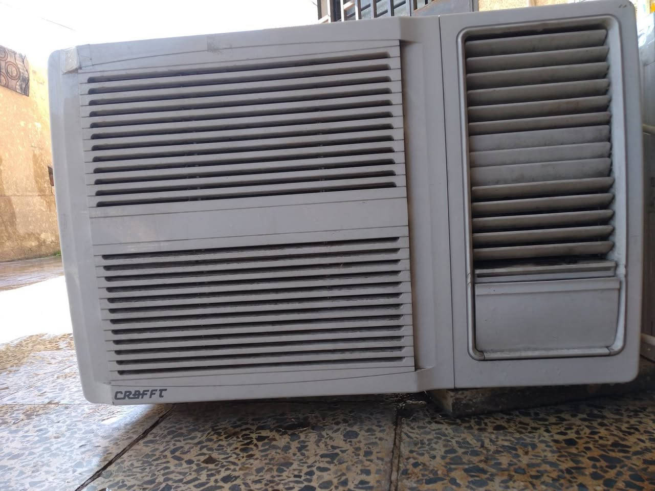 مكيف هواء ٢ طن نوع كري بسعر ٣٠٠ الف اخو الجديد
والثاني نوع كرافت بسعر ٢٠٠ الف
للاتصال واتساب٧٧٣٥٧٠٣٧٥٢
