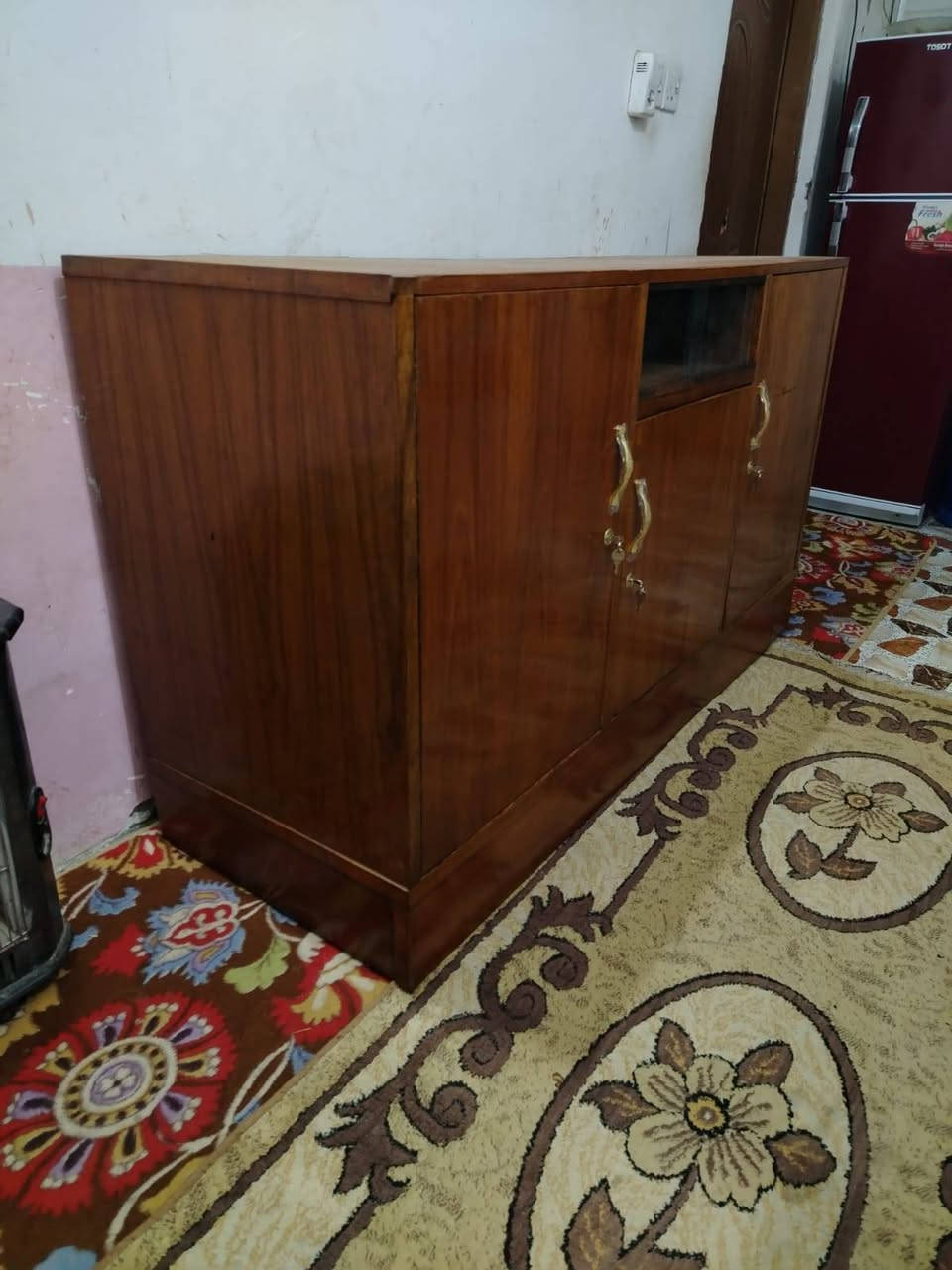 بوفية طول مترين صاج نجارة سعر 95 مكاني مسيب حي العسكري ***********
