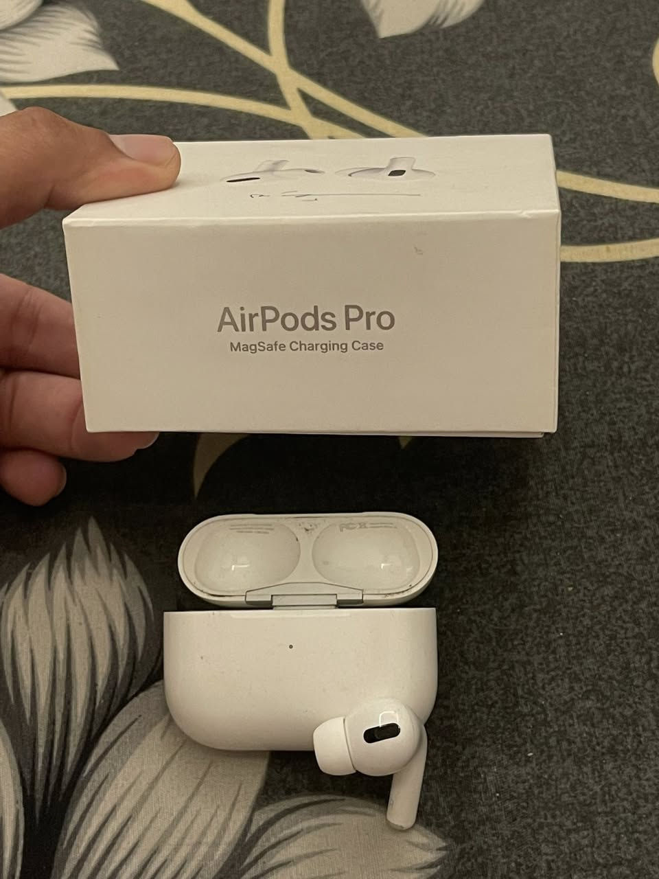 AirPods Pro
تك واحد ايمن الايسر ضايع 

السعر 50 الف


**إذا كنت صاحب هذا الإعلان وتريد حذفه لأي سبب، رجاءا أرسل رسالة إلى الدعم الفني**