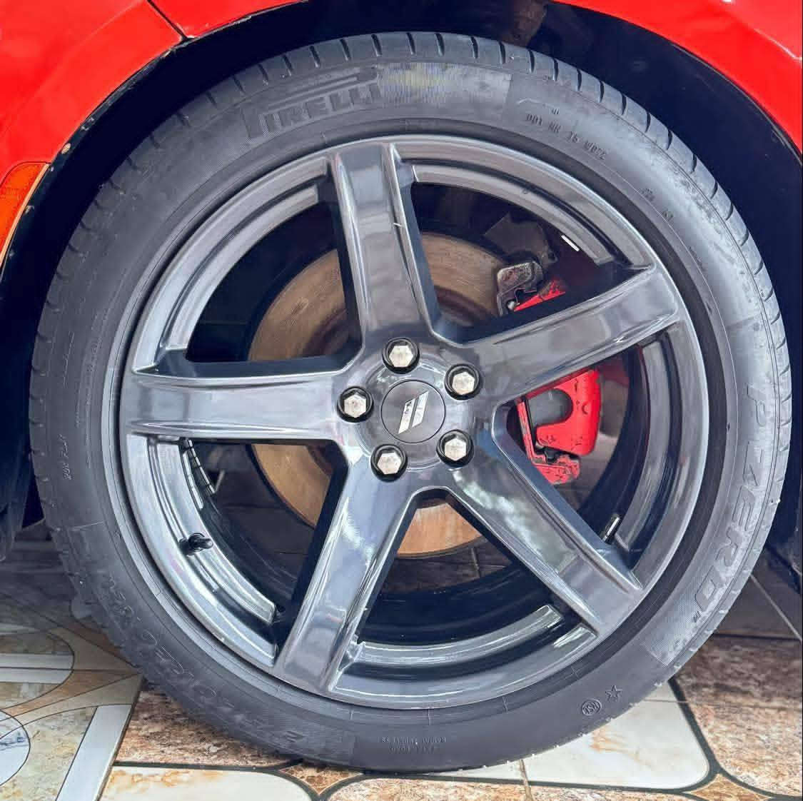 السلام عليكم
عندي ويل sxt حجم ١٨ بلادي ومكفول وبي تخم تاير
مراوس بأي ويل من الصور الي منزلهة


**إذا كنت صاحب هذا الإعلان وتريد حذفه لأي سبب، رجاءا أرسل رسالة إلى الدعم الفني**