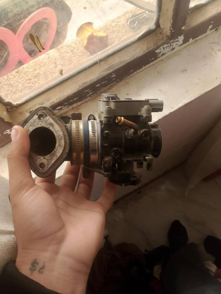 السلام عليكم
جويتر ونوزل رياضي يرهم عل جي تي ار وسكنس فحل 
مكاني مدينة الاستفار ***********
