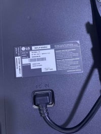 شاشة • جديدة • عليها مجال