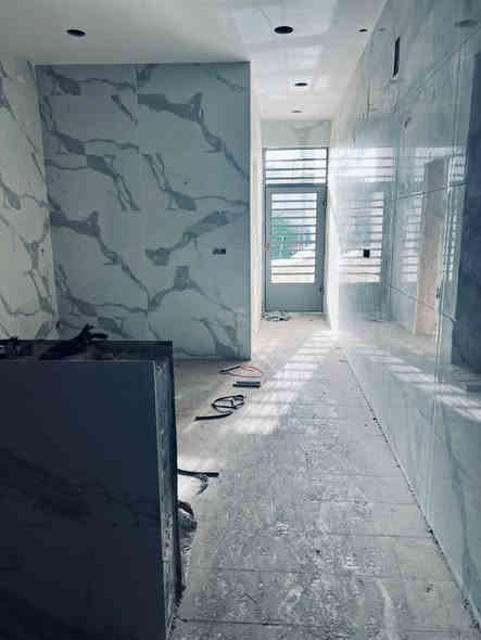 دار بناء حديث درجة اولى يسلم مفتاح للبيع والمراوس بغداد السيدية شارع 20م  مساحة 103م واتساب *********** ***********
