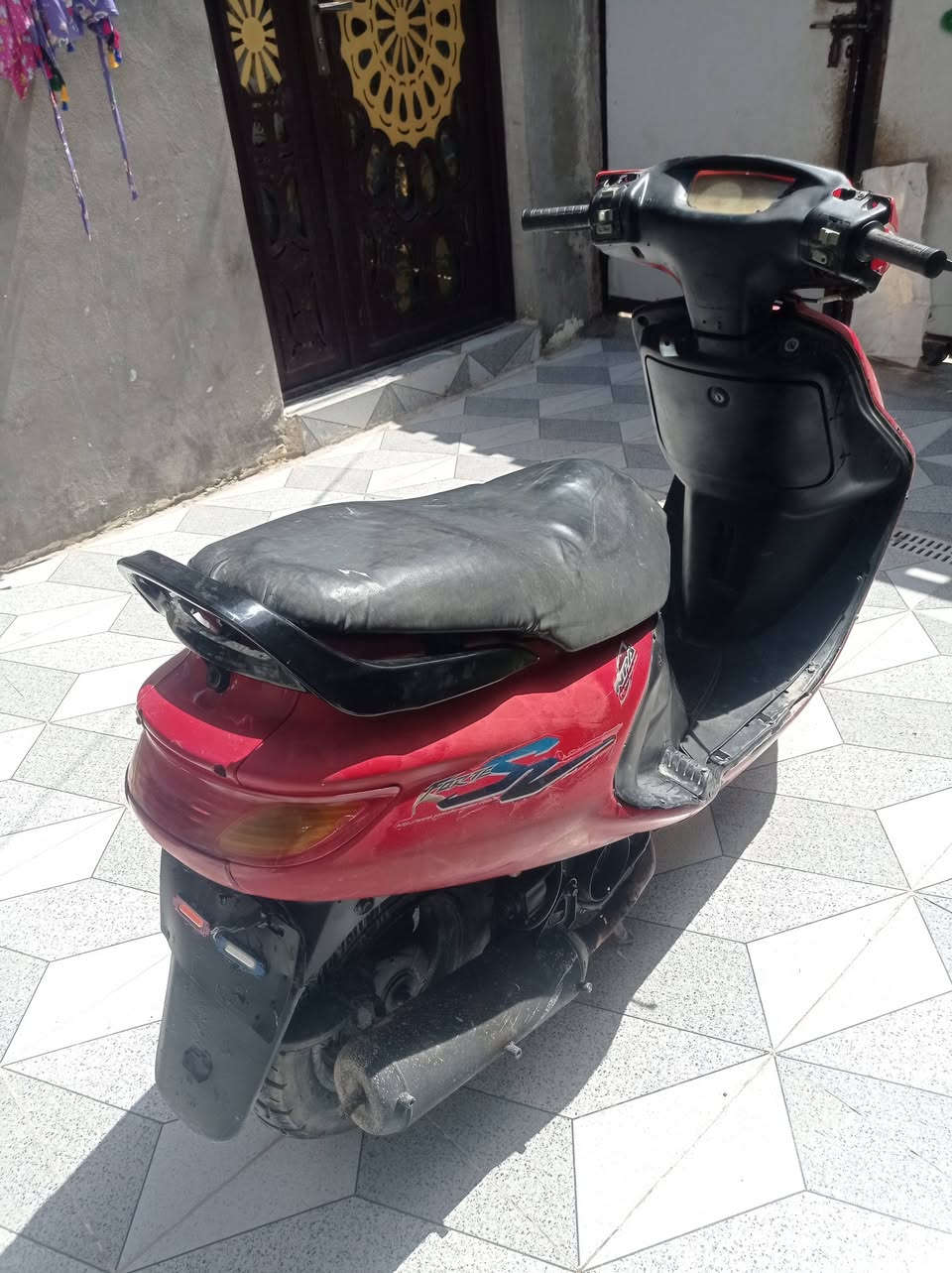 السلام عليكم فراشه للبيع
مكان كوفه كهرباء يا شغاله سلف شغال دراجه مال جناي 
سعر 300 وبيها مجال للشراء ماكينه ما مفتوحه 
دراجه بلاد الشراي يتصل‪0786 344 5790‬‏
