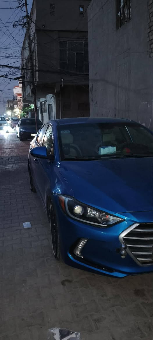 اسلام عليكم سياره الانتره 2017 بيها 4 قطع رقم شمالي جديد سعر 115عنوان بغداد رقم الهاتف ***********
