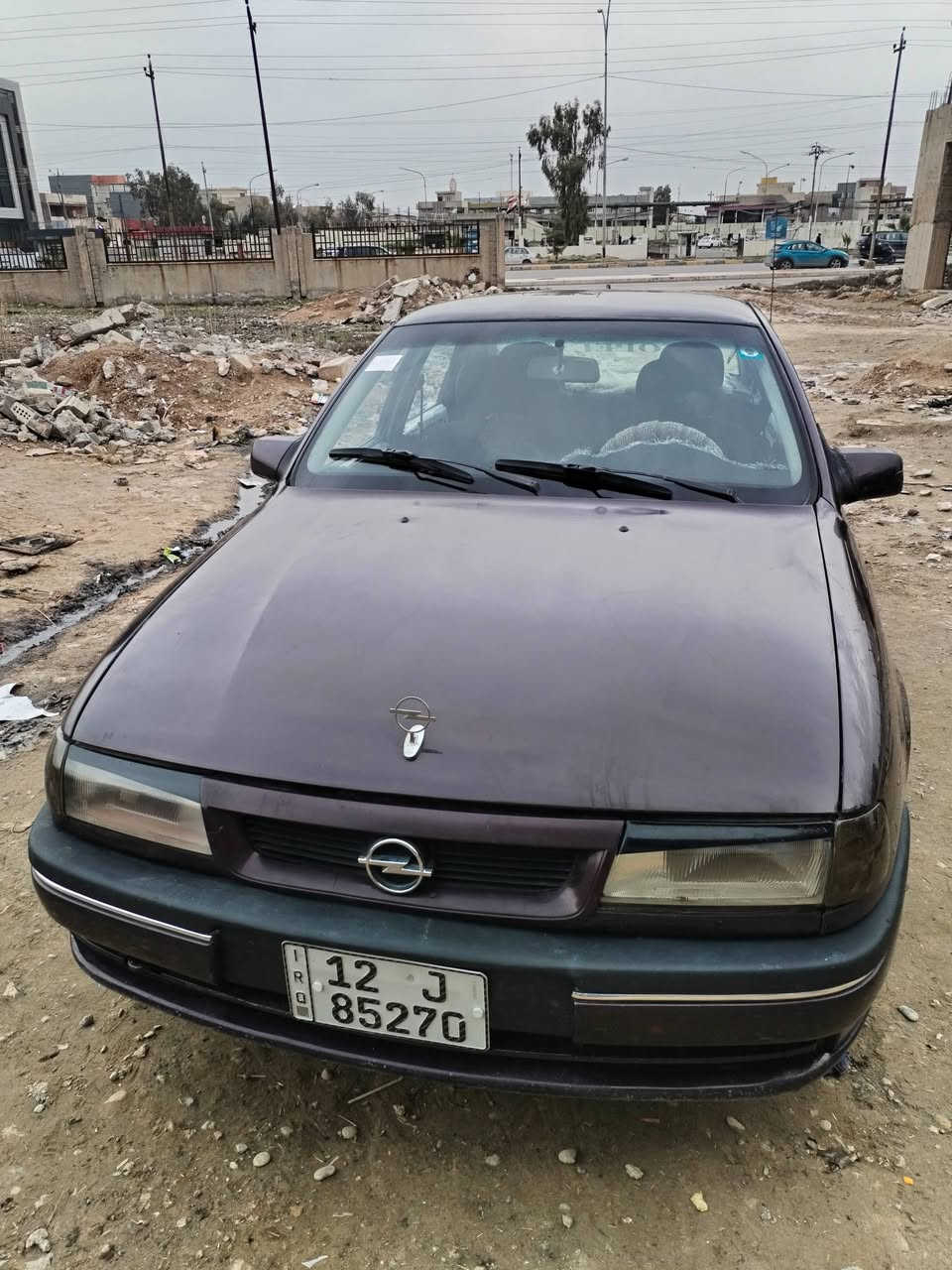 سلام عليكم للبيع فكتره حجم 20 كير محرك شرط شرط التحويل مويل 93 السعر 38بيها مجال المكان حي القاهرة ***********
