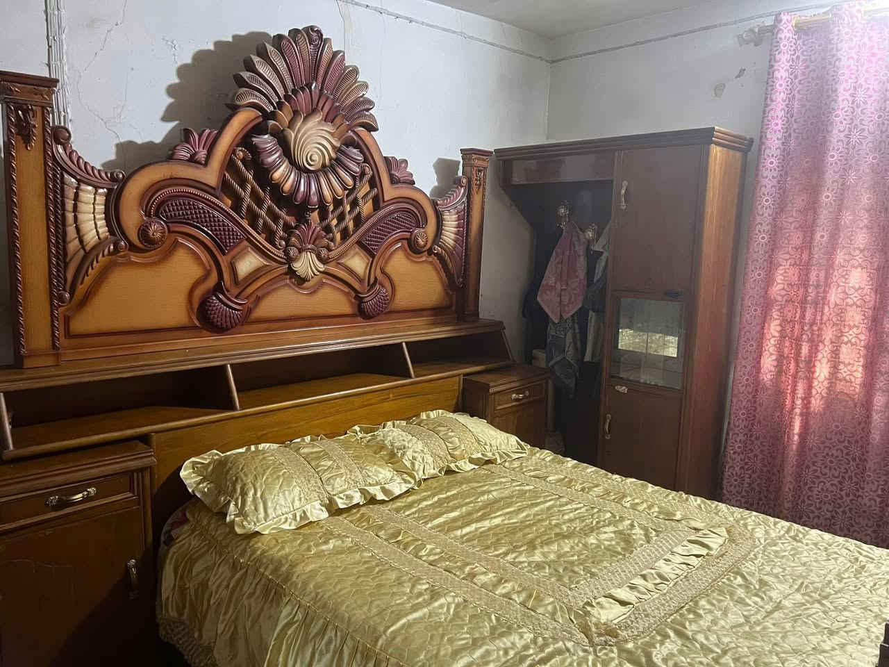 الغرفه بالحقيقه ضخمه واحله من الصور

غرفه صاج عراقي ضخمه نضيفه 7 قطع كنتور 6 بيبان ملحق  مكان الشعب سوق شلال سعر500 مجال كلش قليل ***********
