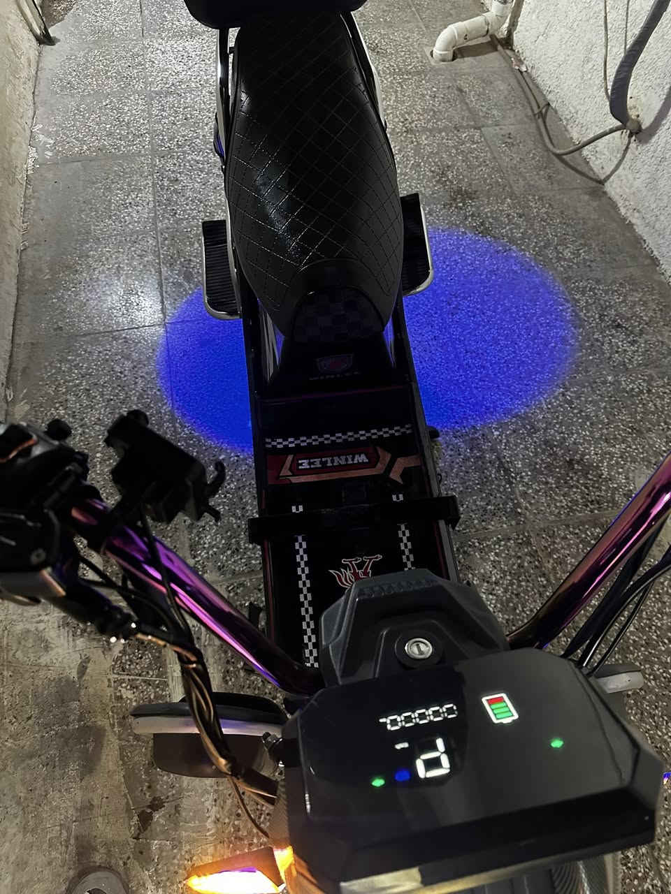 سلام عليكم عيني دراجه شحن للبيع winleeسرعتها ١٠٠الدراجه حلوه ونضيفه بصمتها شغاله2025 الدراجه البطاريات شغاله ونضيفات الدراجه مماشيه هواي وتجي تشوف بعينك النضافه شنو تنشاف وتنسمع الدراجه حلوه كلش البطاريات٦ كبار  الدراجخ عمليه وبيها بك R
دبل اشاره خلفي امامي بريكات دهن دسكات هايدروليك الدراجه عمليه كلش سبب البيعه اخذت سياره الدراجه حلوه كلش وبلعافيه يعني صدك بلعافيه عل شراي المكان حي الجامعه السعر ٦٠٠ الف وبيها مجال للشرايه وتدللون 
***********
