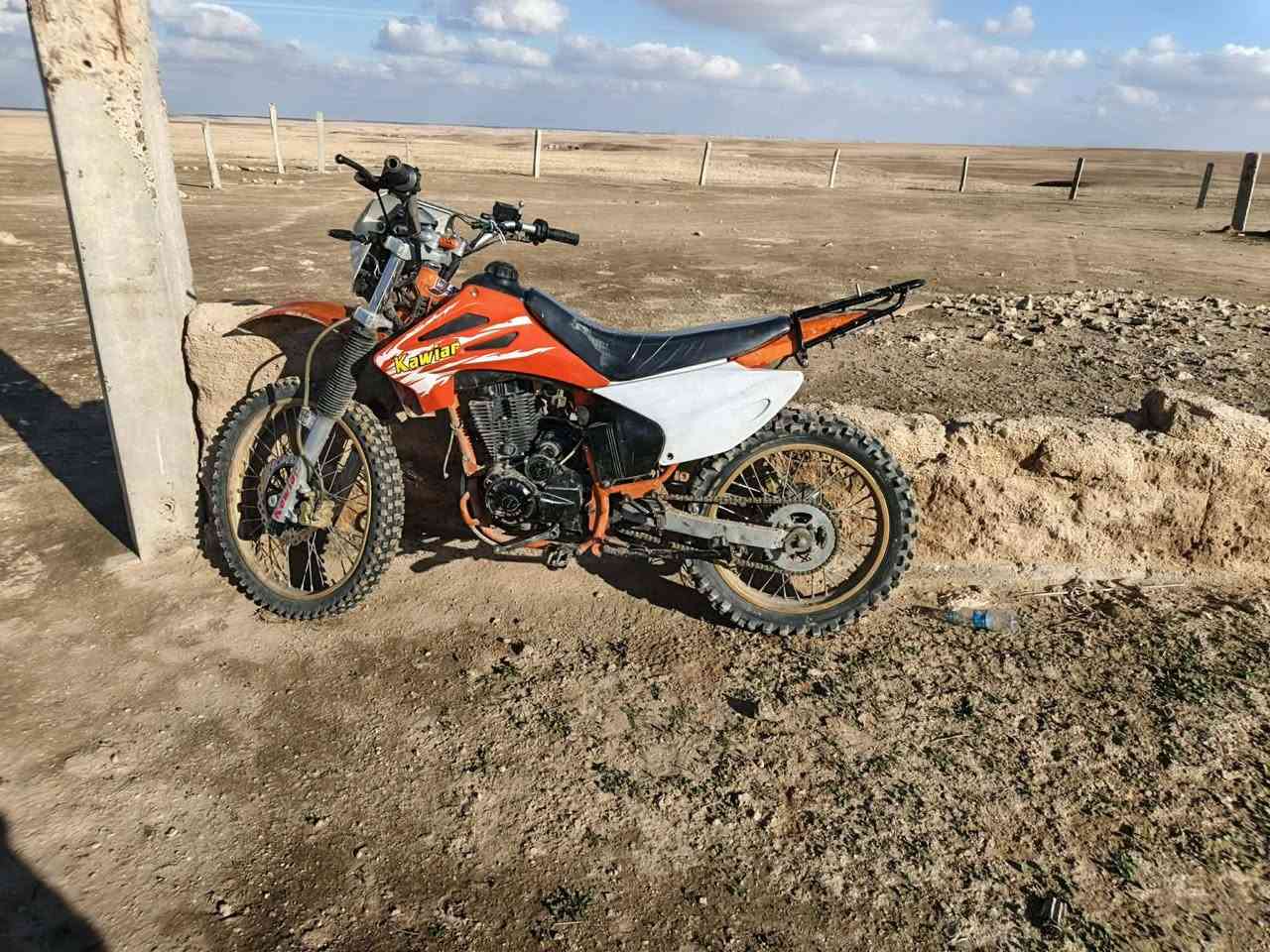 السلام عليكم ماطور قفاز كاويار موديل 24 محرك شرط ما مفتوح والباقي شوف العين مكاني الشرقاط اتصل((***********))
