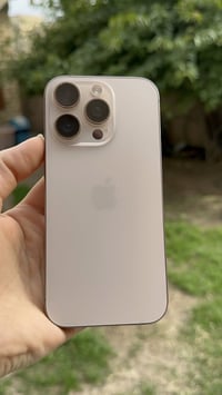 ايفون ١٦ برو • ٢٥٦ • بطارية ٩٣