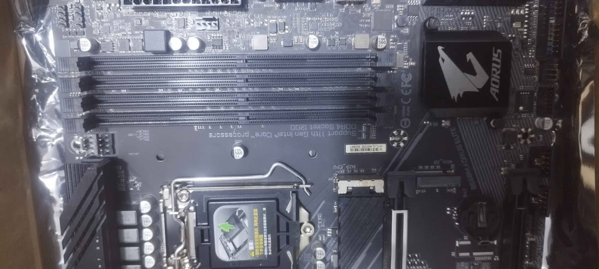 مذربورد اروس ايلت matherbord B560M Elite 
وصلتلي هاي القطعة مذربورد نظيفه مثل ما موضح بل صوره السعر قيم بل يرضي الله وبل عافية عل ياخذة بغداد, العراق


**إذا كنت صاحب هذا الإعلان وتريد حذفه لأي سبب، رجاءا أرسل رسالة إلى الدعم الفني**