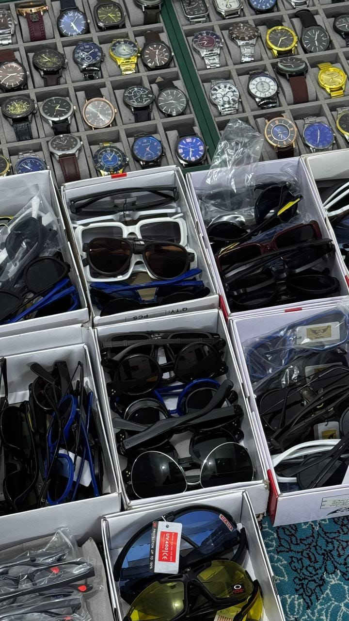 لاصحاب محلات و مشاريع صغيره
#ساعات عدد (170)
#مناظر عدد (190)
شلعه كامله سعرها 275  + ستاندات و علب هدية

 للاستفسار اتصال على رقم ***********
