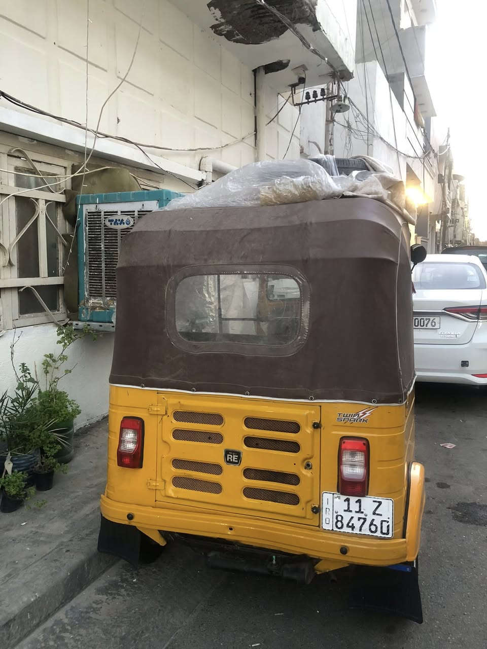 السلام عليكم
تكتك 2018 مرقمه بغداد مبدله بوش وبستم وكاله
السعر 5,400 ملاين وبيها مجال العنوان بغداد
للاستفسار
‭٠٧٧٠ ٠٦٢ ٥٨٧٠‬
مكلف بالنشر
