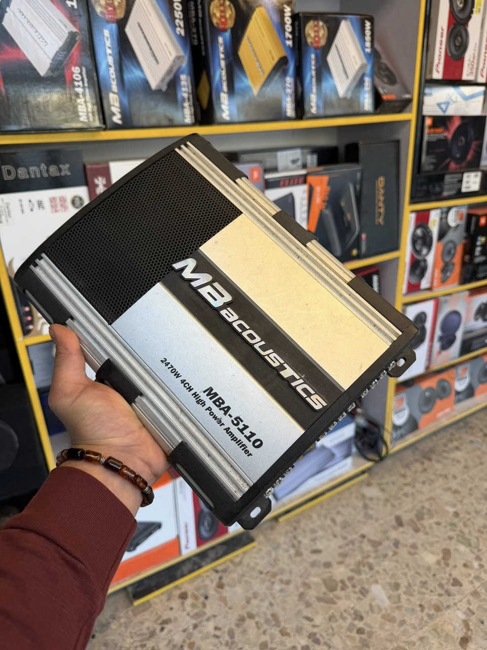 مجموعة غراض مستعملة واكسسوارات سستمات صوت 
مسجل سوني بلوتوث 
دمام وامبلي فاير سوني 
 دبل دمام صيني 
امبلي فايرات 
مركز تيزاب لمضخمات آلصوت 
المهندس سجاد ***********
