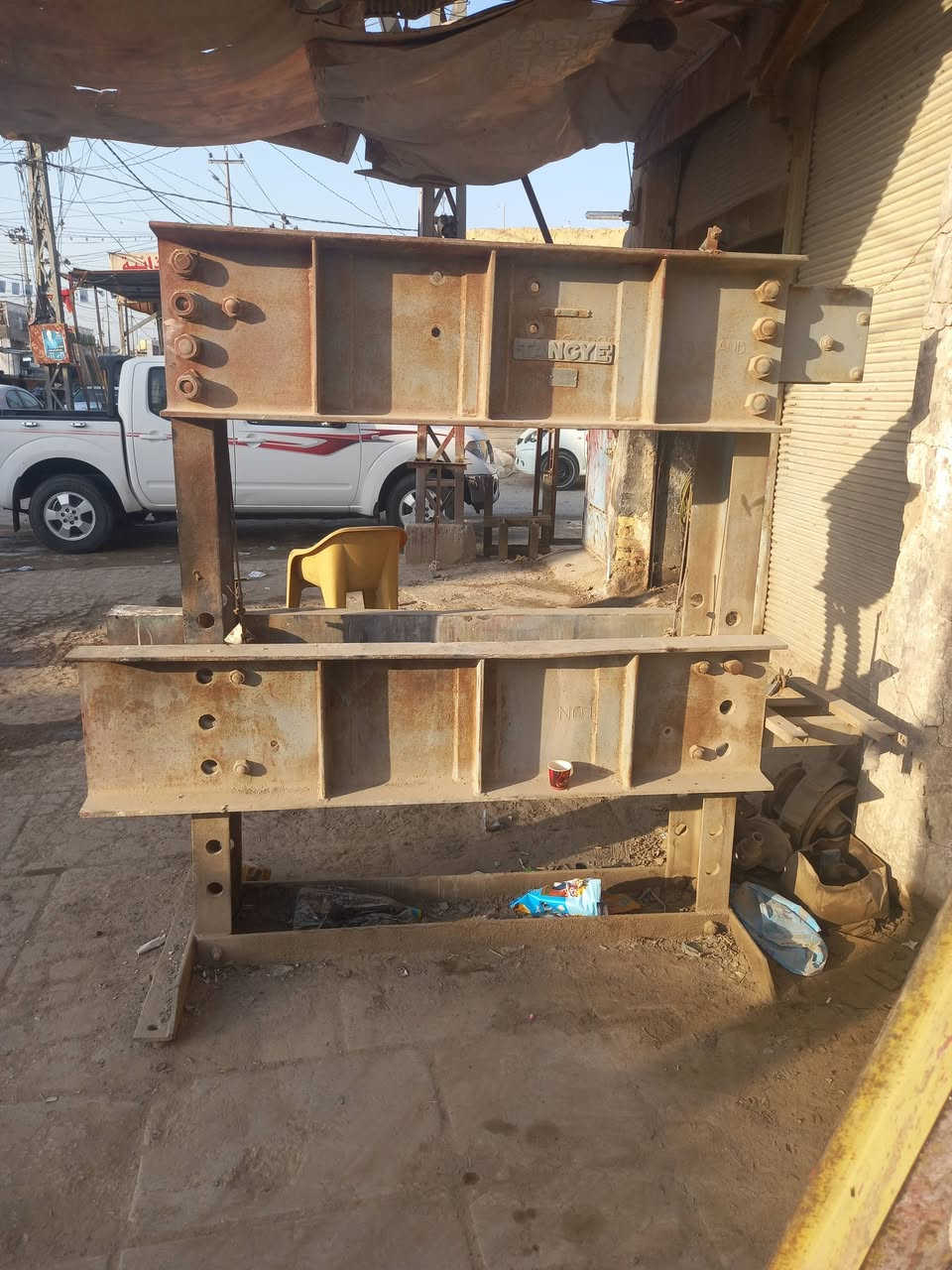 سلام عليكم حبايب
تورنه نكليزيه و فريس ورايمر للبيع 
عنوان الديوانيه غماس رقم مبايلي
سيد محمد ***********
