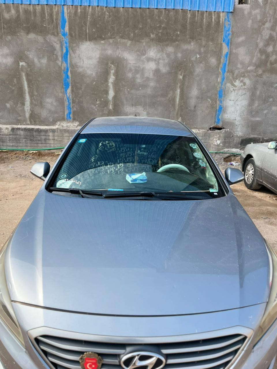 سلام عليكم سوناتا مديل ١٦ وارد أمريكي سياره طابه نسبت غرق خمسه بل ميه تعمل وتسير بيهه صبغ ربع جاملغ امامي وبارد بل صندوك سياره جديده معنه كلمه كير محرك كفاله ذي قار مشروع وطني بسمي السعر ١٢٠ وبيهه مجال وبيهه رصعات خفيفه رقم *********** مكاني بصره
