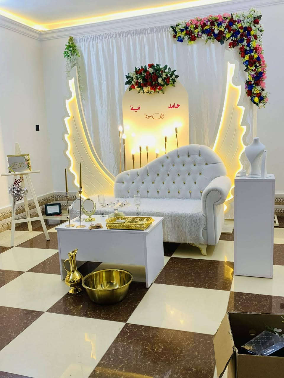 كوشات حسين التميمي للاعراس والمناسبات أحدث الموديلات وحسب الطلب وانسب الأسعار للحجز ***********العنوان قظاء بلد مقابل. كراج بغداد
