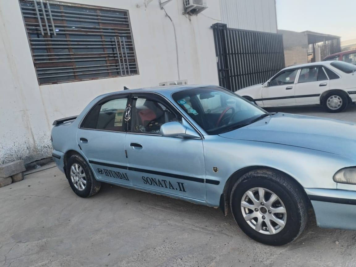 سوناته تو موديل ٩٥ألسياره فوال بس صدرها نص عمر بغداد أنكليزي بسمي  تبريد ثلج سعرها ٤٦أوبيها مجال الستفسار
***********
