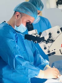 د. عدي الحياني • أخصائي مسالك وكلى • القائم مجمع روز