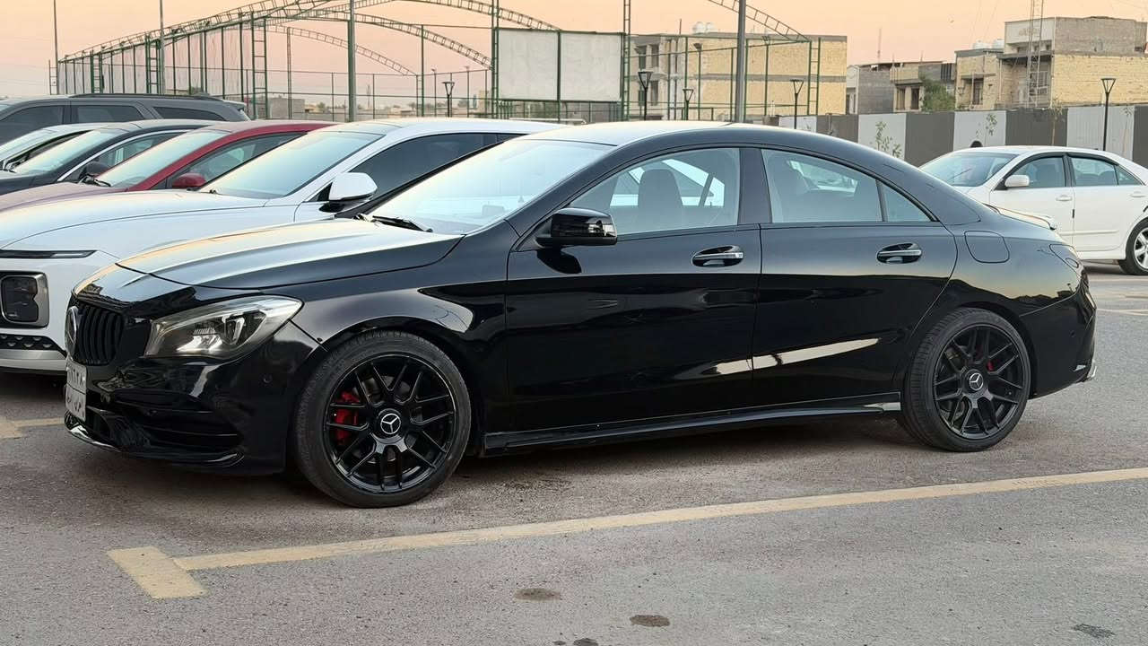 🔥 للبيع مرسيدس CLA 250 موديل 2019 - مواصفات أمريكية 🔥
سيارة نظيفة جدًا ومتكاملة من كل النواحي، جاهزة للاستخدام بدون أي مصروف.

✅ المواصفات:
• Mercedes CLA 250
• موديل: 2019
• محرك: 2.0 Turbo
• 4 سلندر
• جير أوتوماتيك
• الممشى: 100,000 كم
• اللون: أسود
• داخلية جلد
• 5 مقاعد

✨ الإضافات والمميزات:
✔ كت AMG كامل
✔ ليتات LED كاملة
✔ شاشة
✔ كاميرا خلفية
✔ رادار + حساسات
✔ بصمة + Smart Key
✔ مثبت سرعة
✔ مراقبة النقطة العمياء
✔ تدفئة مقاعد
✔ مقاعد كهربائية
✔ 6 وسائد هوائية
✔ Apple CarPlay
✔ لوحة قيادة رقمية
✔ إنارة محيطية

📌 حالة السيارة:
✅ السيارة باسمي وتحويل ثاني يوم
✅ الهزة والسنوية جديدة قبل كم يوم جددتها
✅ السيارة كاملة من كل شيء وما بيها أي نقص
✅ بدون إيرباك أو شواصي
✅ شرط الفحص الكامل

📍 الموقع: أربيل / بغداد
📞 للاستفسار: ***********

