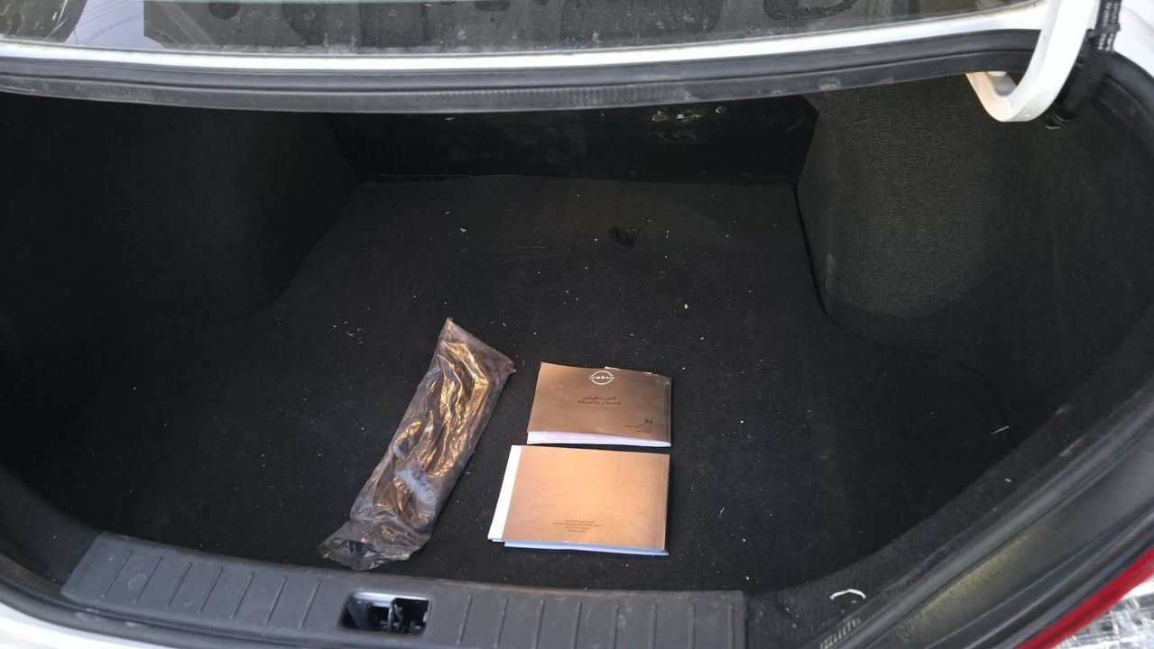 سني مصري ماشيه 8الاف اخو زيرو مكفوله رقم شمالي   سعر 127
***********
