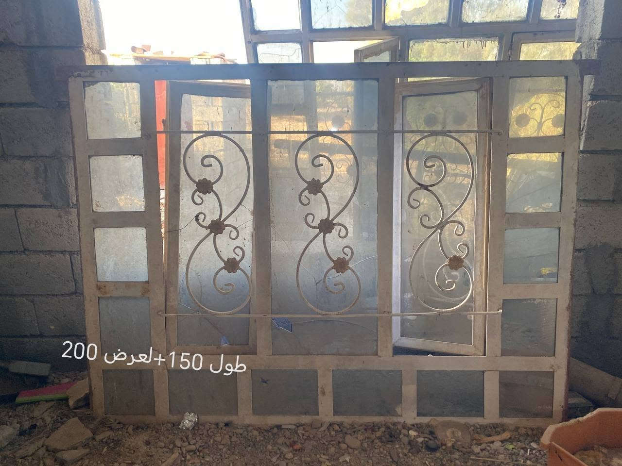 سلام عليكم شبابيك لبيع شراي يتصل ***********
