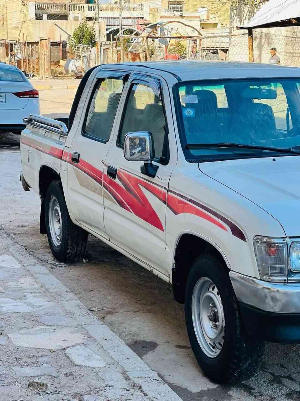 بيكم تيوتا 2001
وارد اكويتي سياره حلوه حداديه جديده اسيرن جعمقه مكينه سوده

رقم انكليزي مثنى لل 30 بسمي مكاني العماره

رقم الهاتف ***********
