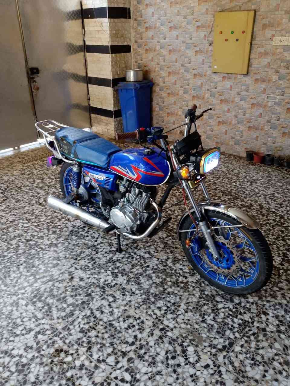 موديل 24 خمسه كير مكينه 200 ما مفتوحه بيه نقوصات بصيطه عنوان بغداد حي اور
سعره 600.         ***********
