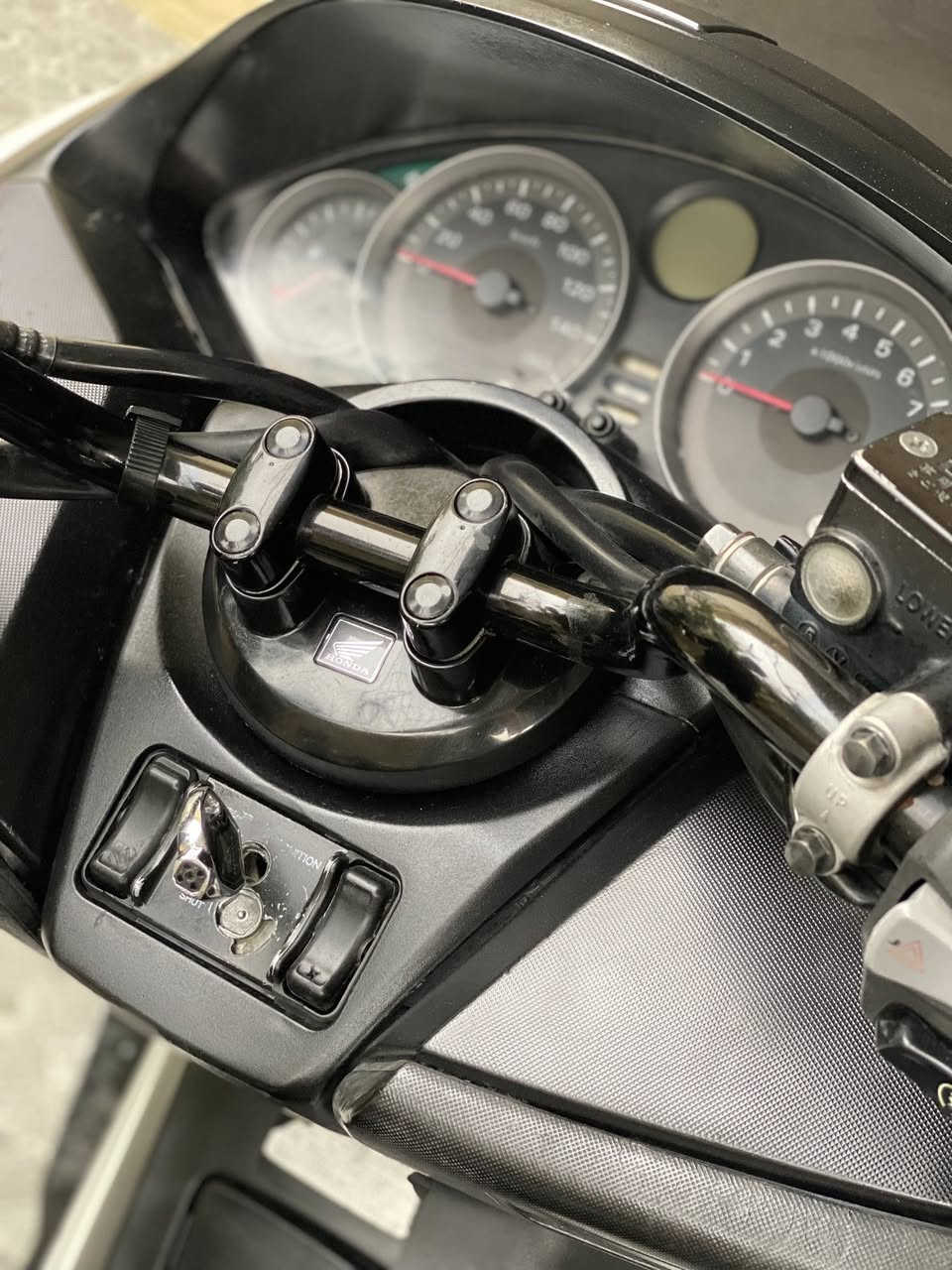 ‏السلام عليكم دراجة فورزا صفر ١٢
مكفوله من كل عيب جديده بمعنى الكلمة على وضع الشركه 

سعر ١٣٥٠ وبيها مجال 

العنوان ديالى بعقوبة 

***********
