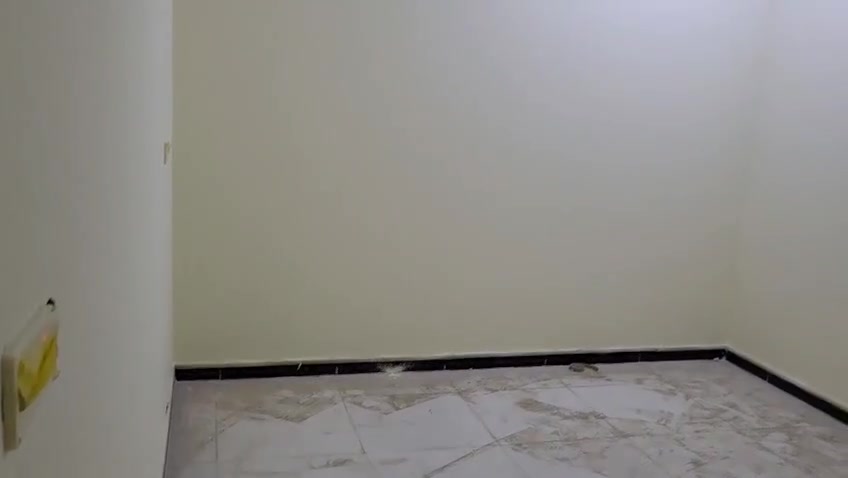 السلام عليكم توجد شقتين للايجار المكان حي العسكري شارع صوره قرب الحديقة جدد ملمسكونات سعر الوحده ايجار 250 الاستفسار *********** امجد للعقار مستعدون لكافة العروض
