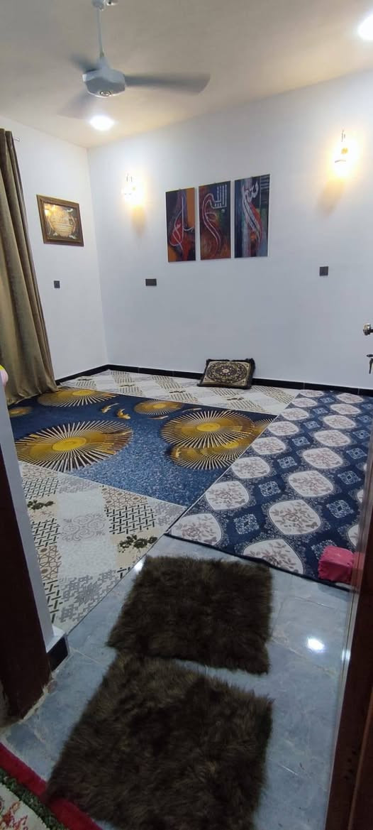 السلام عليكم 
مشتمل 50متر للبيع زراعي 
بغداد بياع شرطه الخامسه سويب للاستفسار ***********
