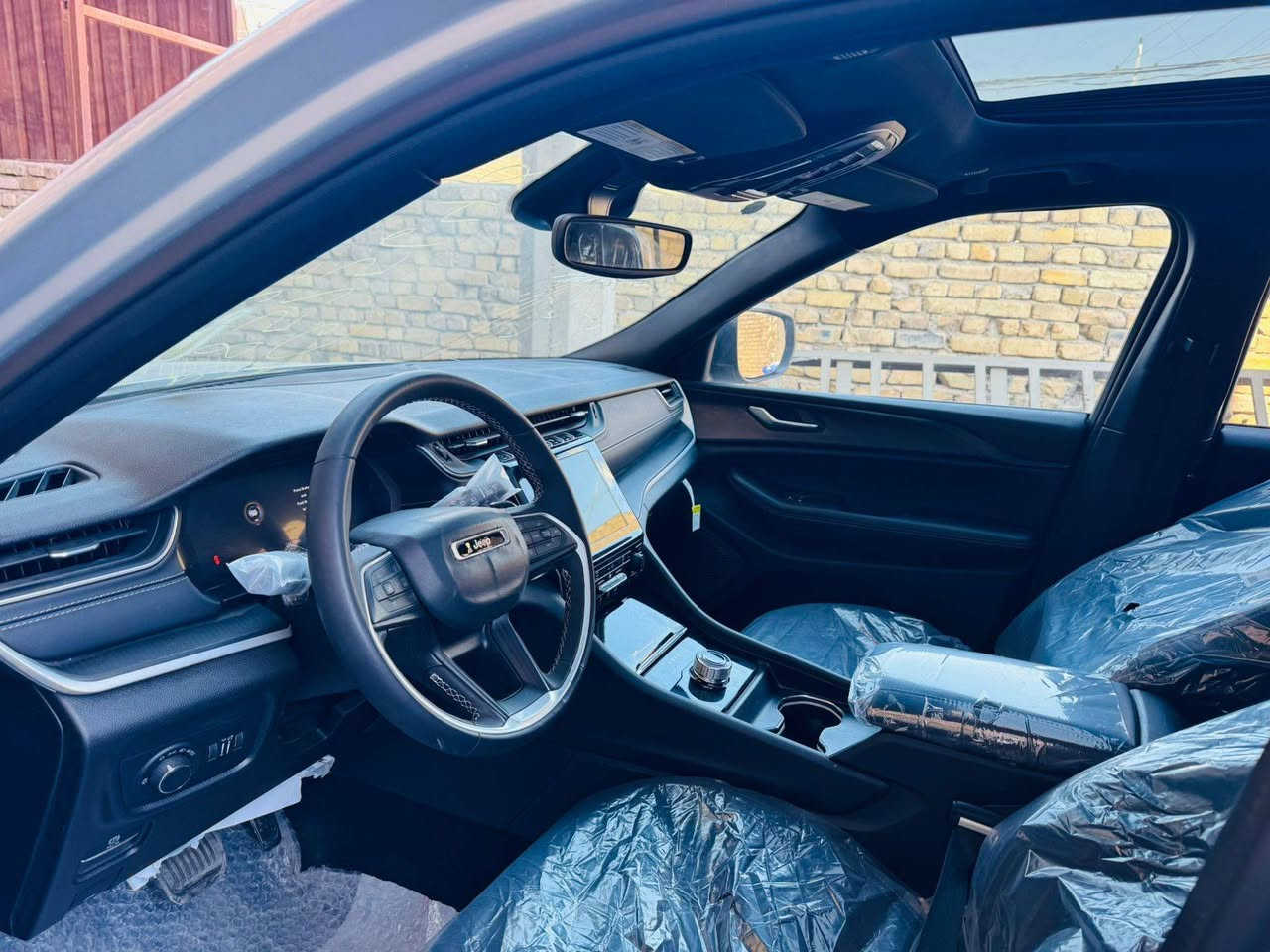 السلام عليكم  جيب  كراند  شيروكي  مديل  ٢٠٢٤ دخول جديد  مرقمه  بغداد  شهداء   حادث  خفيف  مكفوله  من  الصبغ  ولتبديل  ماعدا تعديل  بارد ٧راكب  فتحه  سقف شفتات  ستيرن  محرك ٦ وباقي  المواصفات المعروفه مكان السياره ناصريه مركز المدينه السعر ٣ شدات  ٣٠ الف  دولار  بيع او مراوس للستفسار اكثر الاتصال عل الرقم ***********
