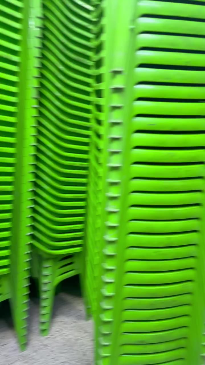 ‏*********** عليكم كراسي للبيع العدد ￼￼ 450
