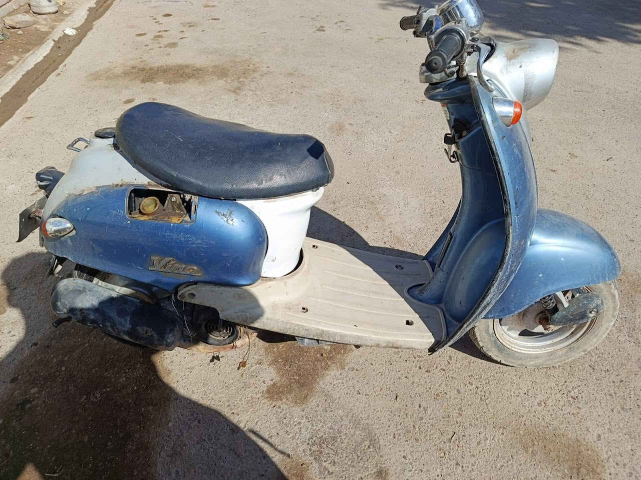 السلام عليكم دراجه عبد حليم دراجه نضيفه كله شغال بس نقص باتري باقي كله شغال مابيه شي لا صوت بل اكسل سعر 150 وبيه مجال بسيط حت جيه مكاني بغداد بوب لشام راقم ***********
